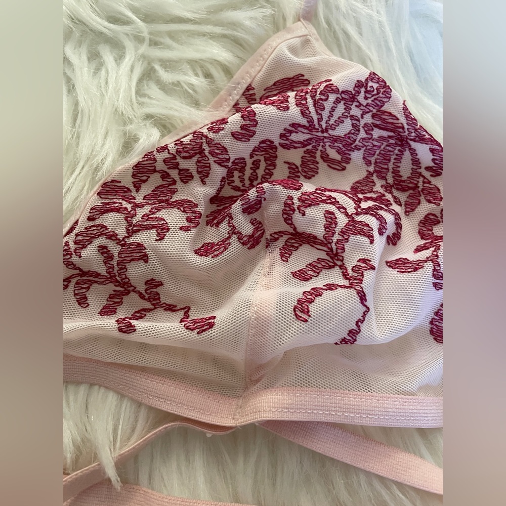Forever 21 size M bralette